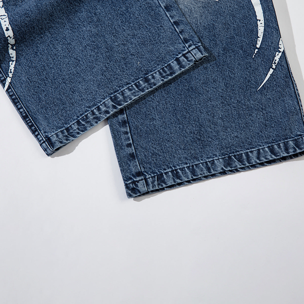 Men's American-style High Street Fashionable Thorn Printed Washed Jeans